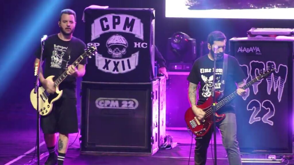 Banda paulistana CPM 22 se apresenta na Live para divulgar seu mais recente trabalho.